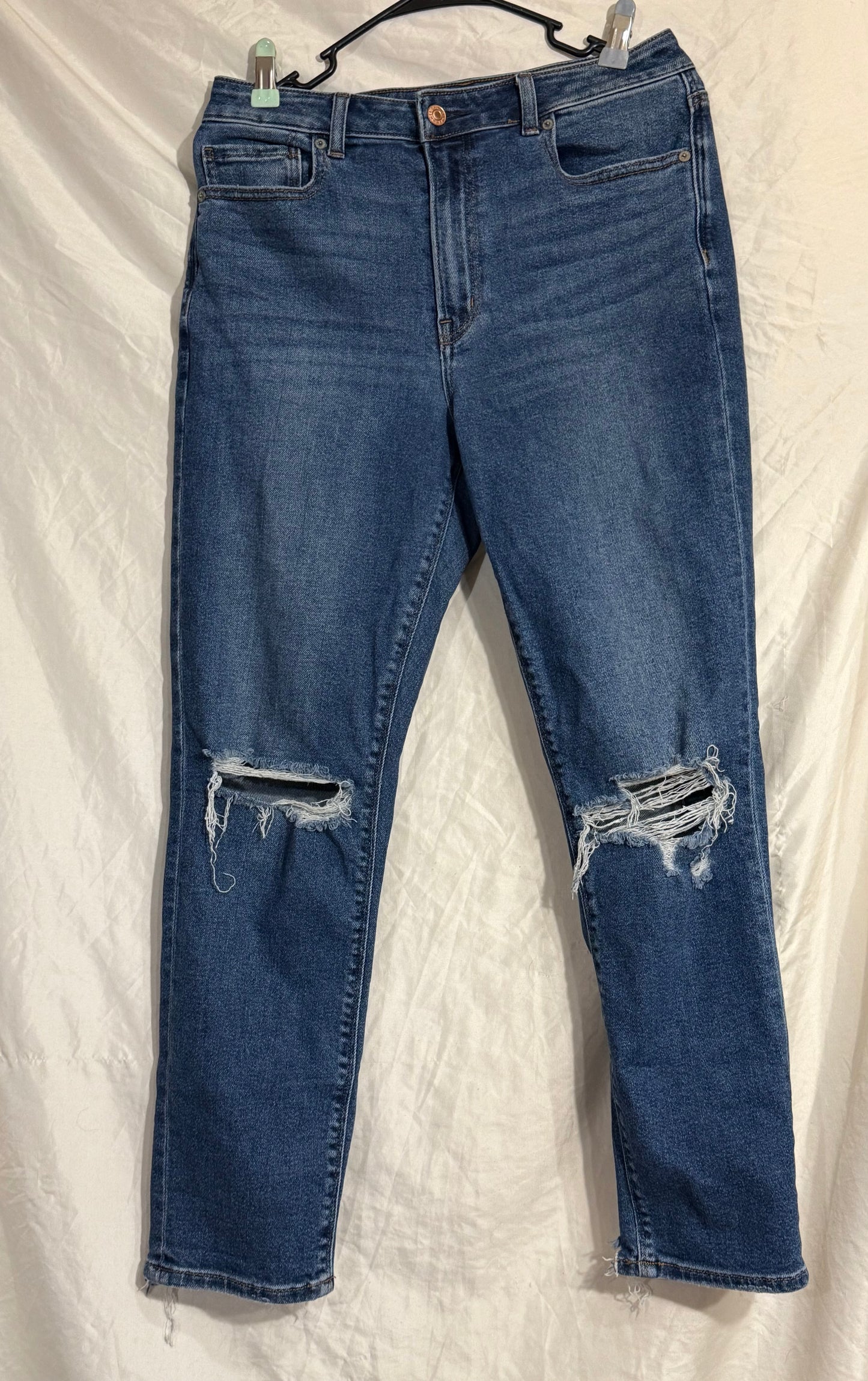 American Eagle Mom Jean
