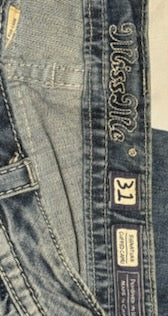 Miss Me Signature Cuff Capri