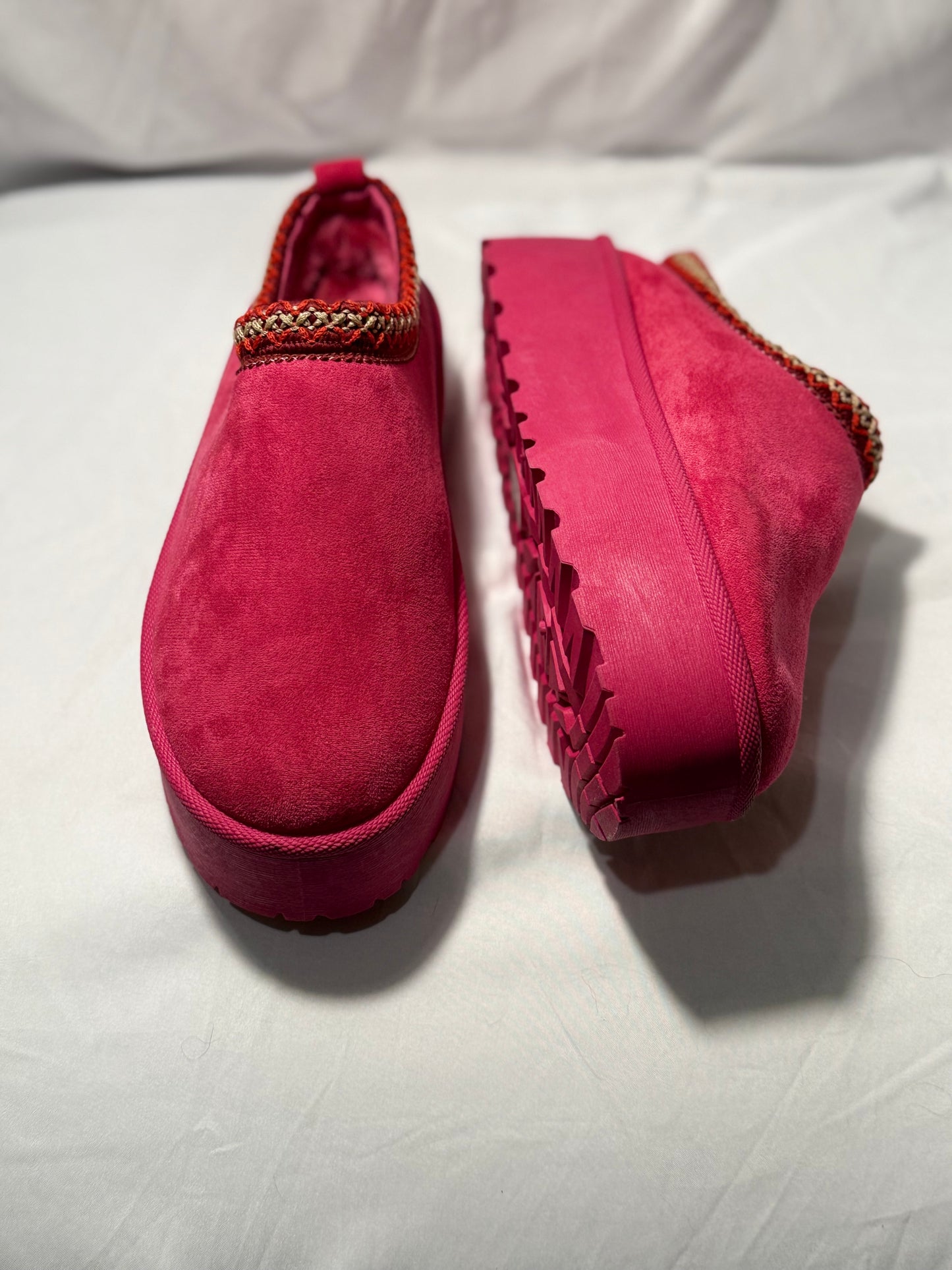 Platform “Look-Alike” for the Ugg Tasman