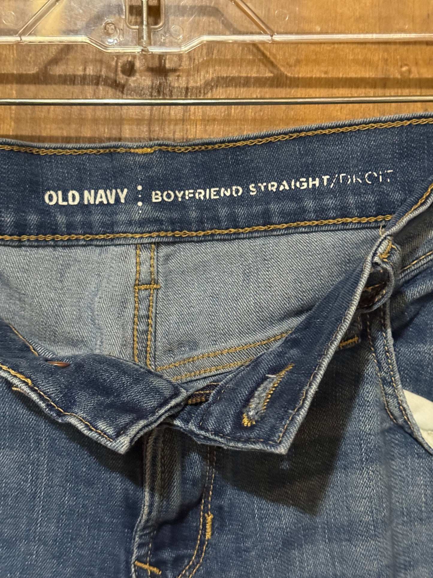 Old Navy Boyfriend Straight Cut Jeans