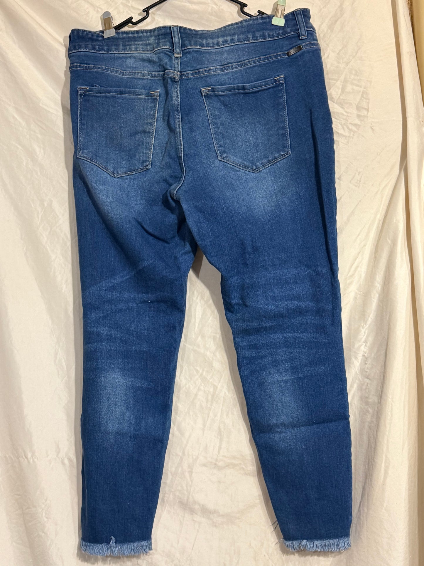 Kancan Frayed hem cropped jeans