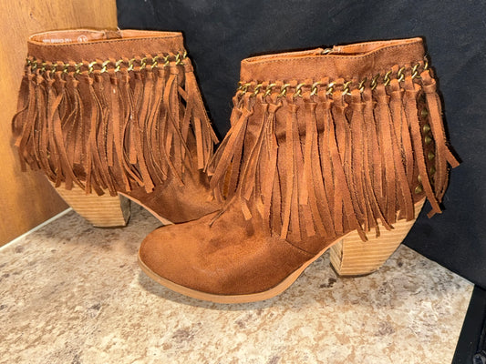 Not Rated women’s Mohegan Fringe ankle boots