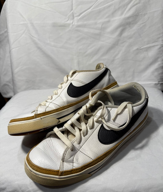 Men’s Nike Court Legacy