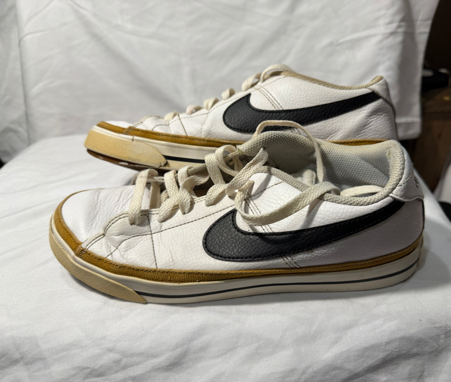 Men’s Nike Court Legacy