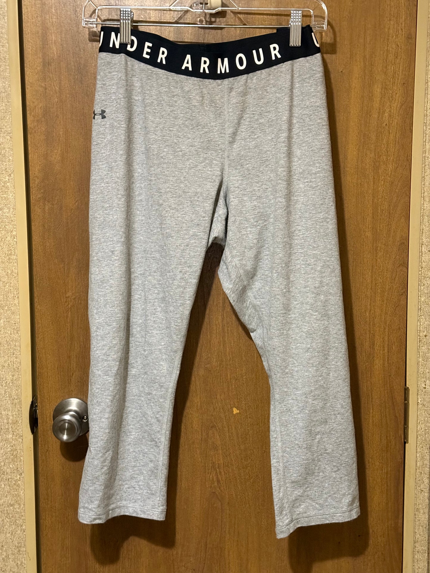Under Armour women’s crop leggings