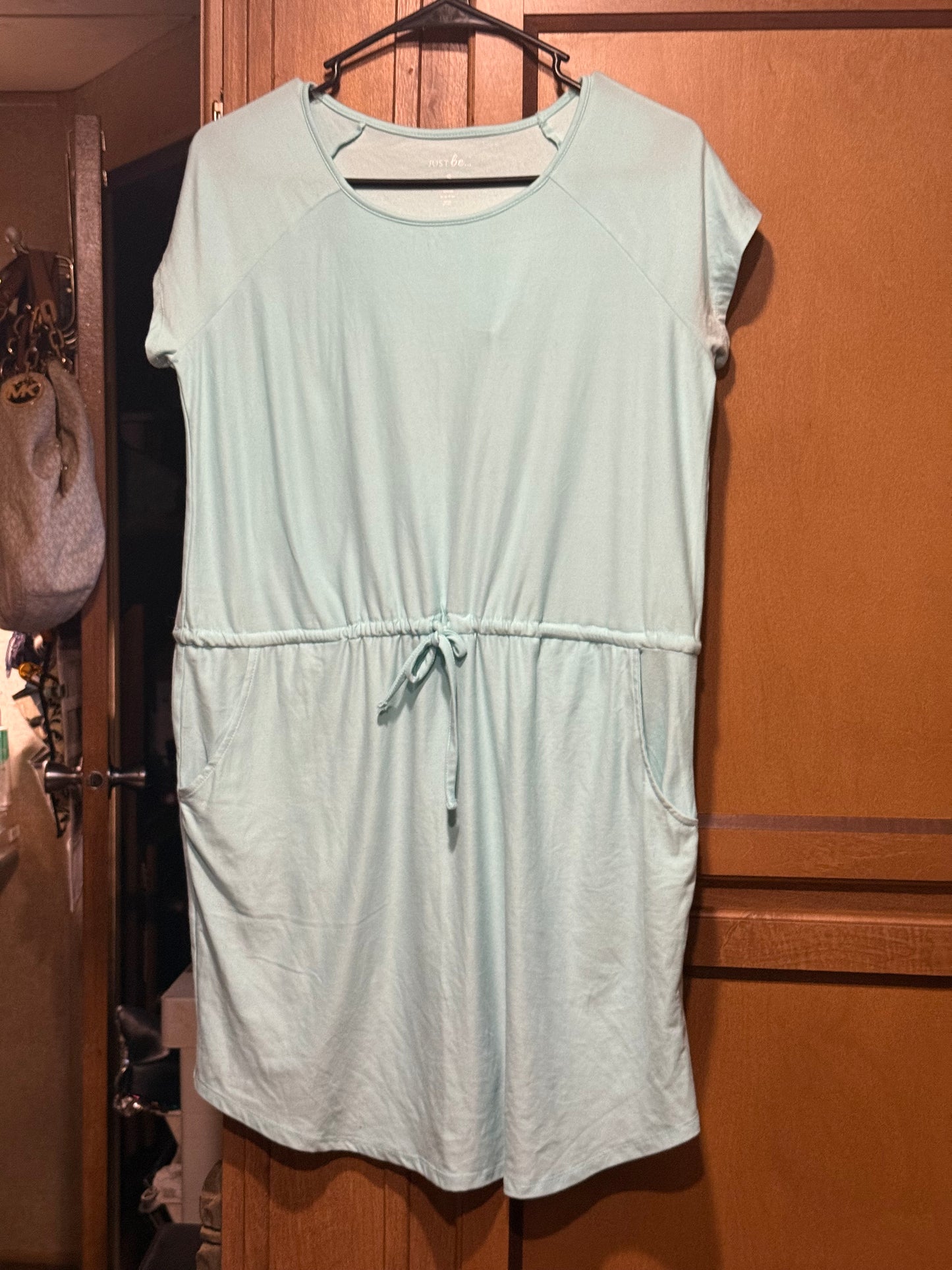Just be… midi Tshirt style dress
