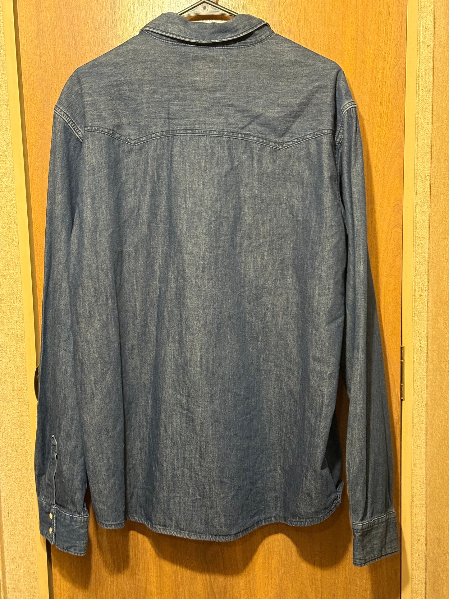 Men’s Levi pearl snap Denim L/s shirt