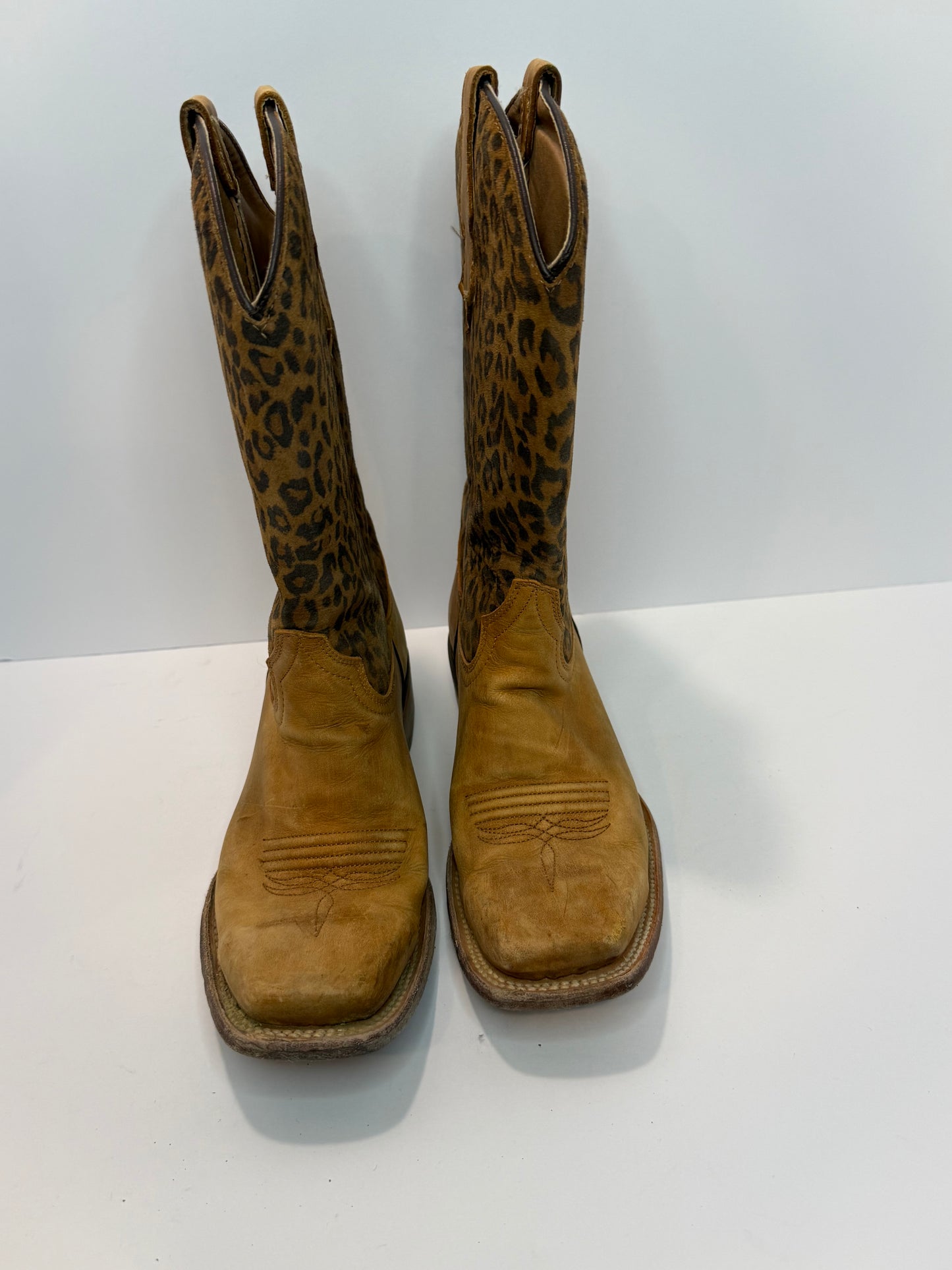 Circle G Girls/women’s leopard boots