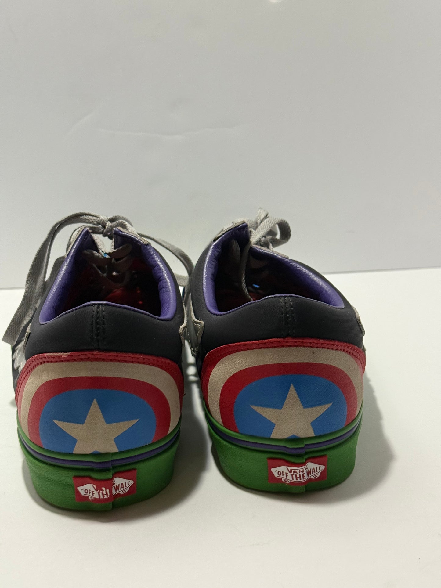 Men’s Vans Marvel(Captain America)(limited edition)