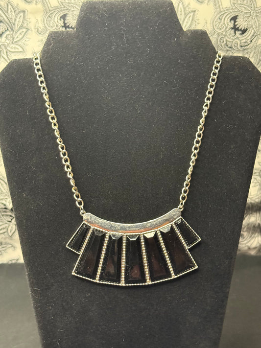 Glamour Goddess-Paparazzi Necklace