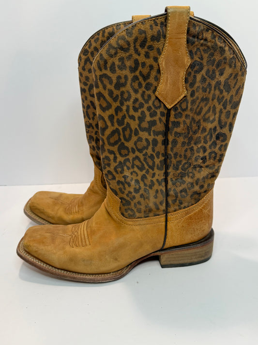 Circle G Girls/women’s leopard boots