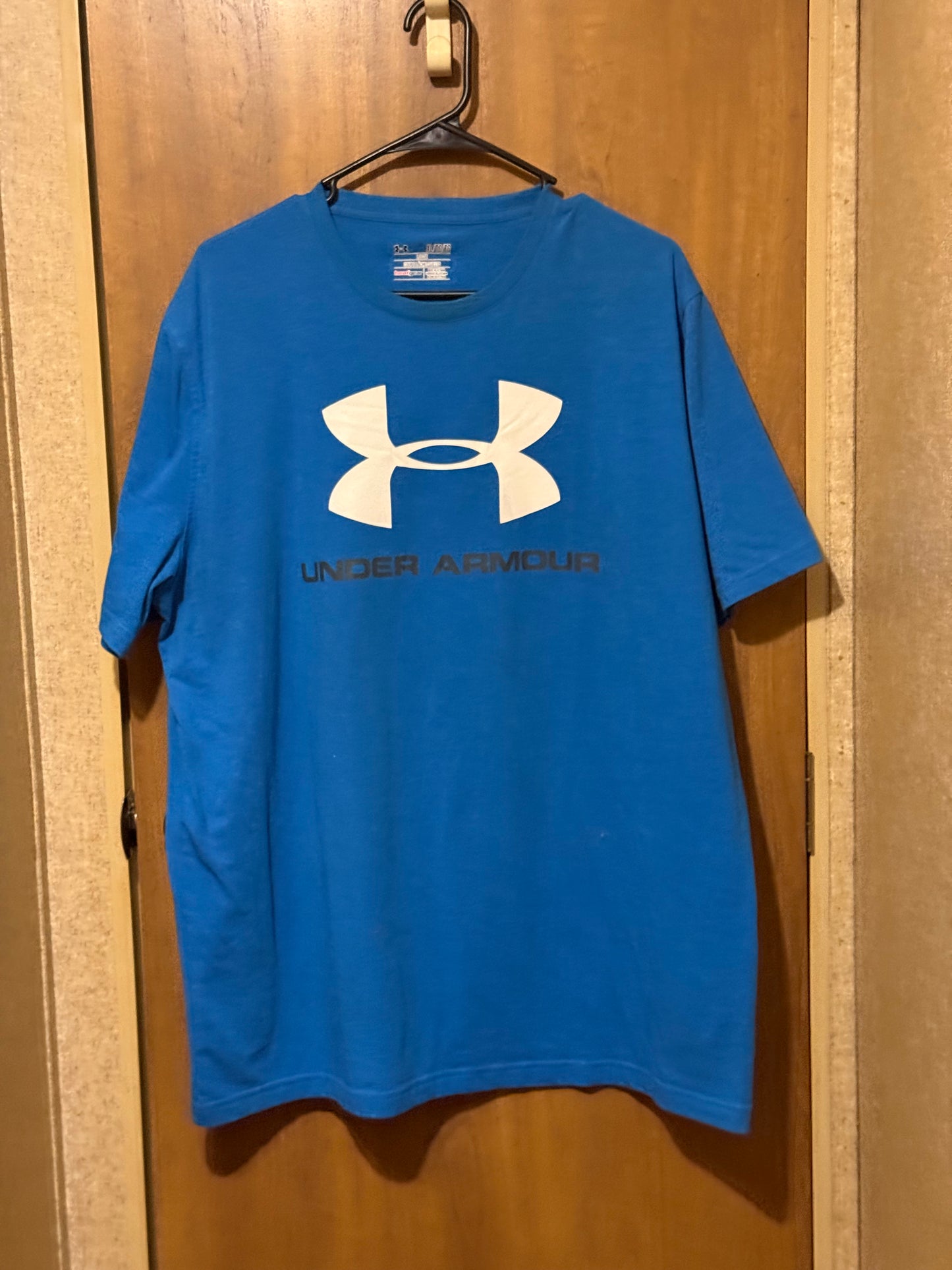 Men’s Under Armour T-shirt