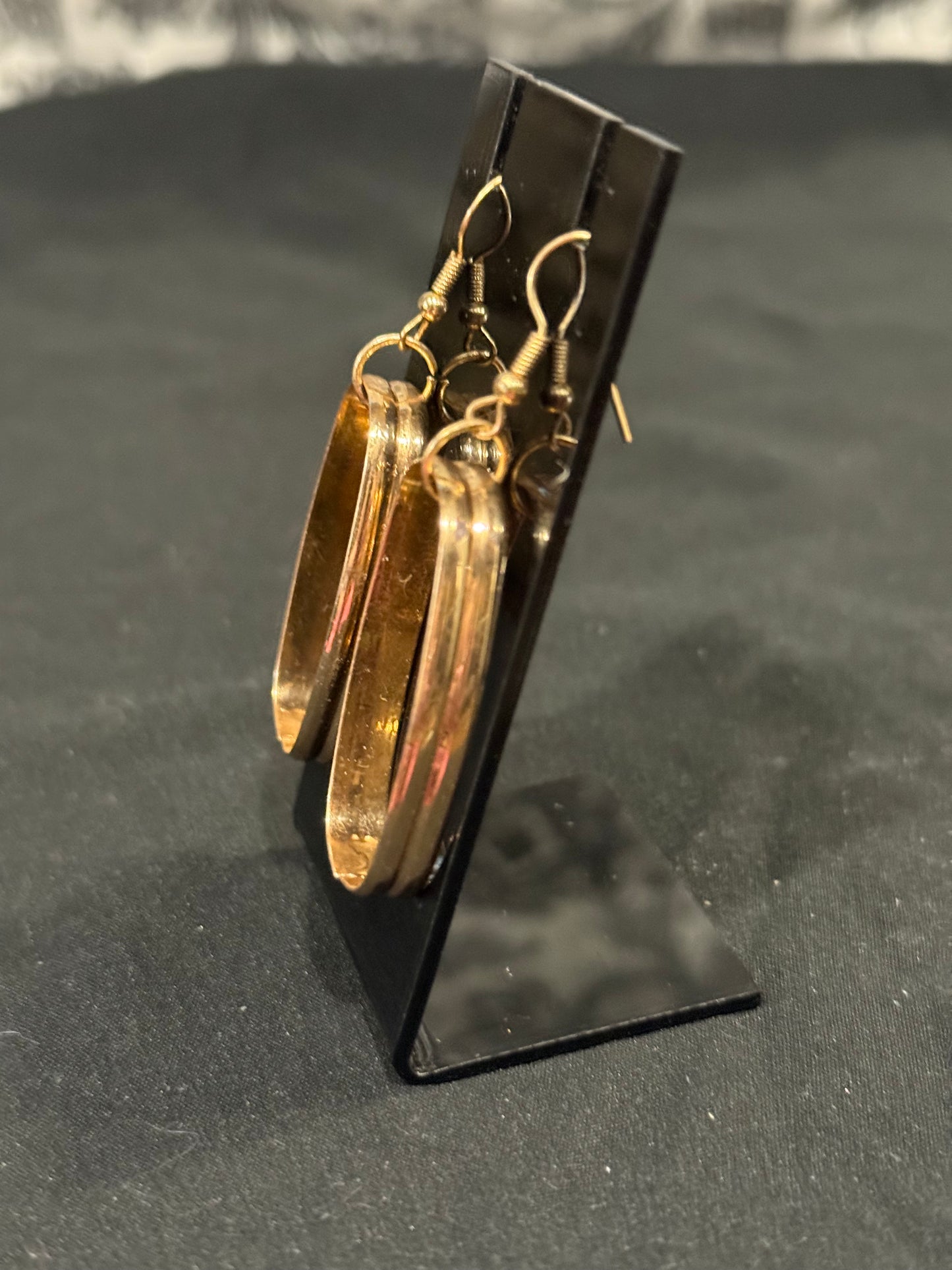 Darby drake medium oval earrings