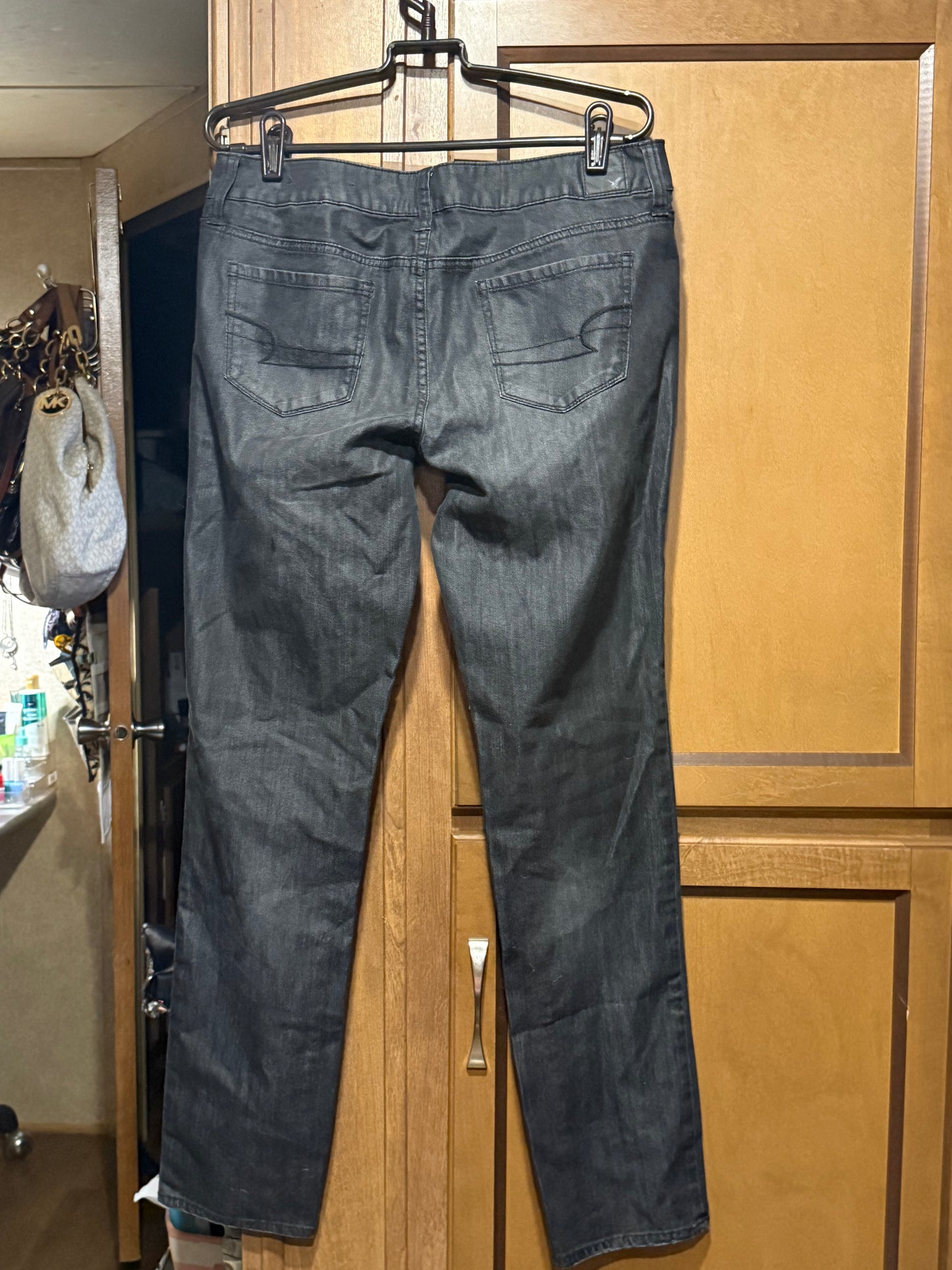 American Eagle skinny straight leg jeans