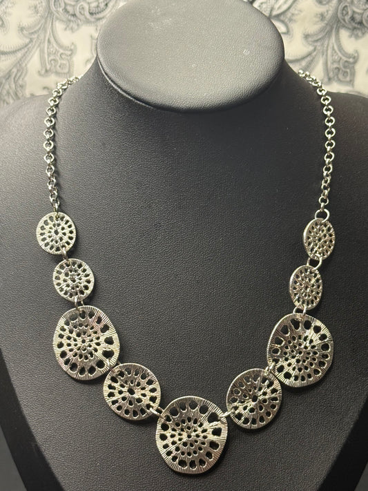All the time in the whirl- Paparazzi necklace