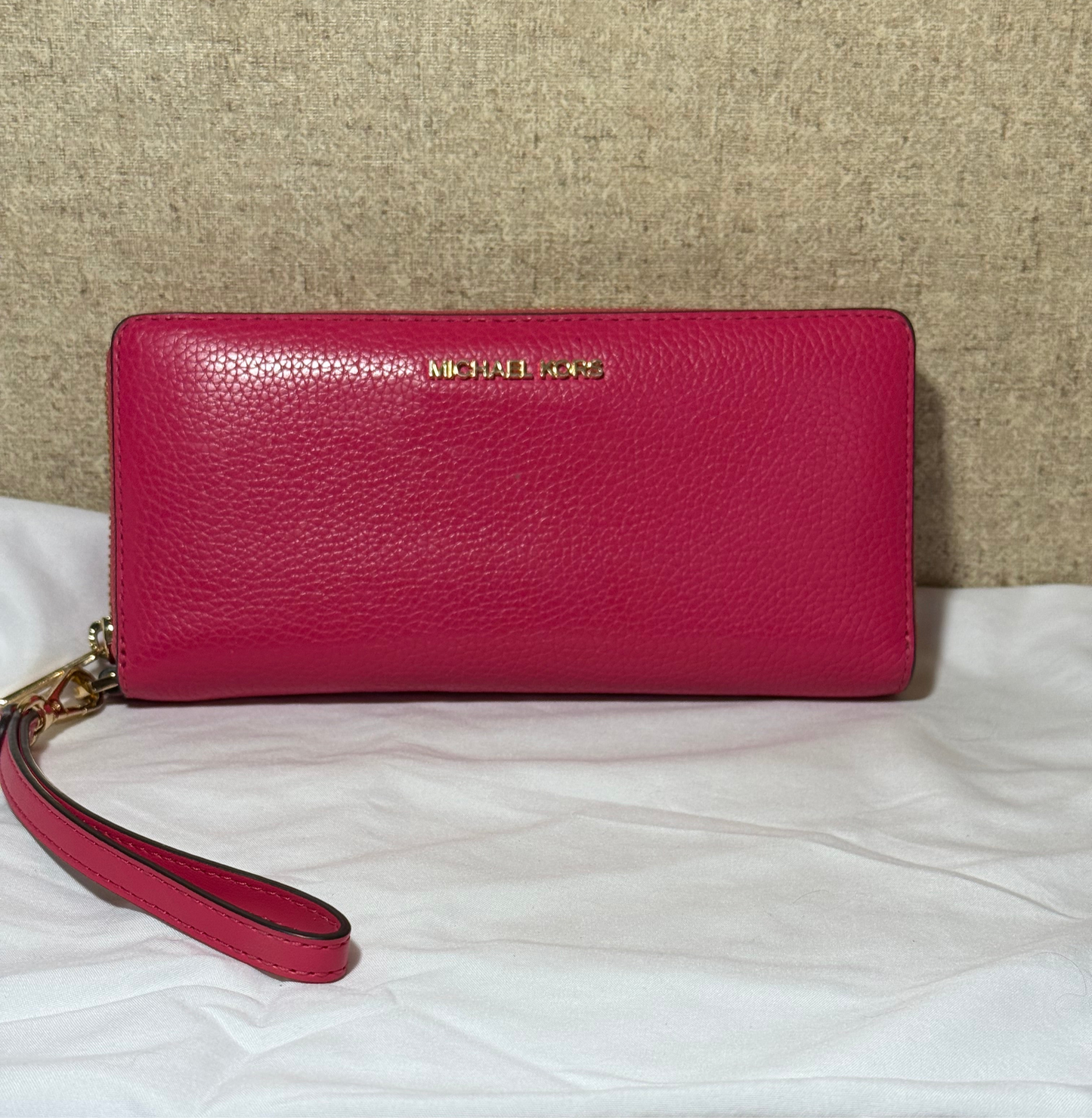 Michael Kors Jet Set Travel Large Logo Continental Wristlet Wallet in Electric Pink