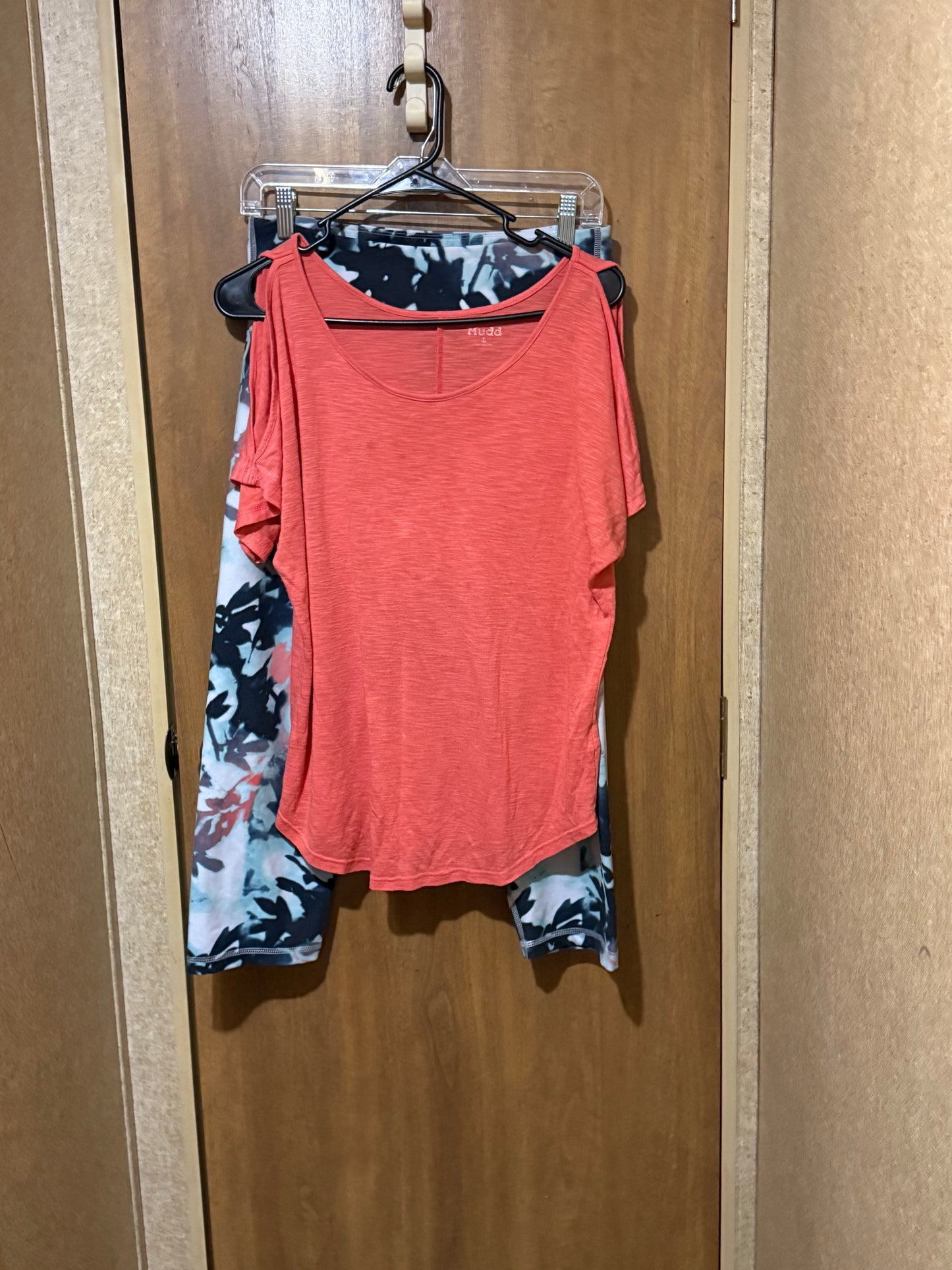Leggings and matching Cold Shoulder Top