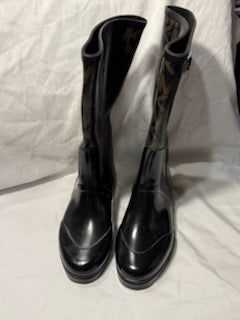 Michael Kors tall rain boot