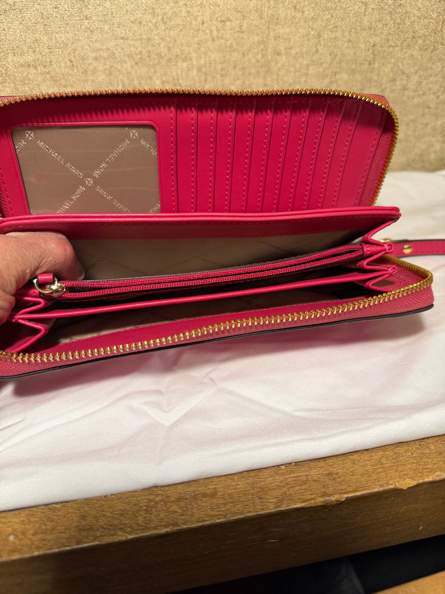 Michael Kors Jet Set Travel Large Logo Continental Wristlet Wallet in Electric Pink